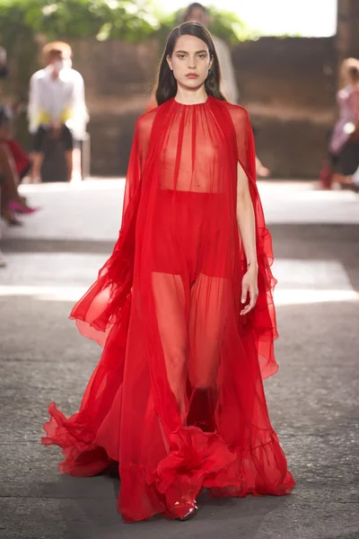 Look 66